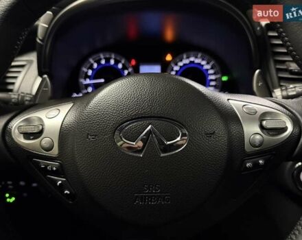 Черный Инфинити QX70, объемом двигателя 3.7 л и пробегом 151 тыс. км за 19700 $, фото 33 на Automoto.ua