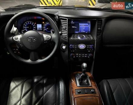 Черный Инфинити QX70, объемом двигателя 3.7 л и пробегом 151 тыс. км за 19700 $, фото 30 на Automoto.ua