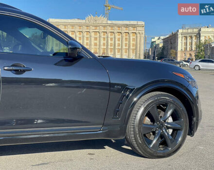 Черный Инфинити QX70, объемом двигателя 5 л и пробегом 171 тыс. км за 18900 $, фото 23 на Automoto.ua