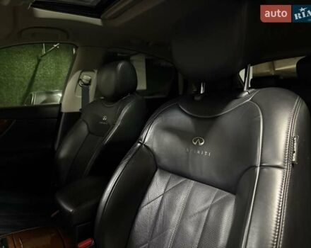 Черный Инфинити QX70, объемом двигателя 3.7 л и пробегом 151 тыс. км за 19700 $, фото 27 на Automoto.ua