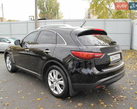 Черный Инфинити QX70, объемом двигателя 3.7 л и пробегом 235 тыс. км за 17300 $, фото 9 на Automoto.ua