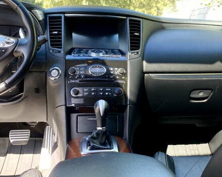 Черный Инфинити QX70, объемом двигателя 2.99 л и пробегом 175 тыс. км за 17900 $, фото 15 на Automoto.ua