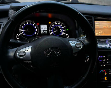 Черный Инфинити QX70, объемом двигателя 3.7 л и пробегом 230 тыс. км за 16500 $, фото 21 на Automoto.ua