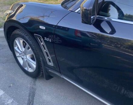 Черный Инфинити QX70, объемом двигателя 2.99 л и пробегом 168 тыс. км за 17900 $, фото 4 на Automoto.ua