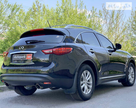 Чорний Інфініті QX70, об'ємом двигуна 3.7 л та пробігом 151 тис. км за 19290 $, фото 5 на Automoto.ua