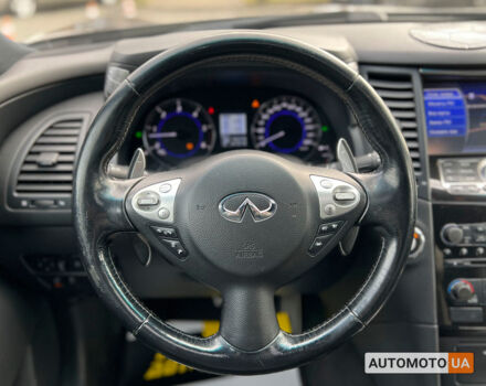Чорний Інфініті QX70, об'ємом двигуна 3 л та пробігом 165 тис. км за 18500 $, фото 15 на Automoto.ua