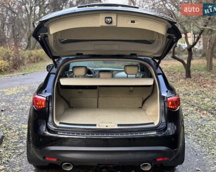 Черный Инфинити QX70, объемом двигателя 2.99 л и пробегом 154 тыс. км за 18700 $, фото 23 на Automoto.ua