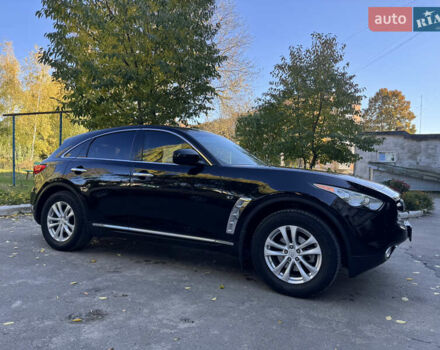 Черный Инфинити QX70, объемом двигателя 3.7 л и пробегом 185 тыс. км за 17999 $, фото 7 на Automoto.ua