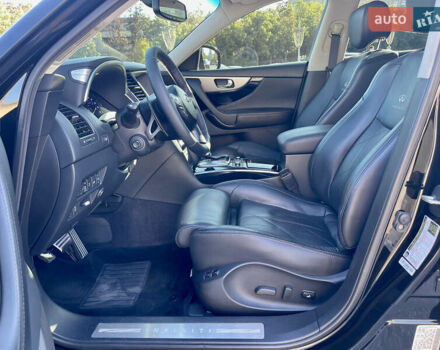 Черный Инфинити QX70, объемом двигателя 5 л и пробегом 171 тыс. км за 18900 $, фото 29 на Automoto.ua