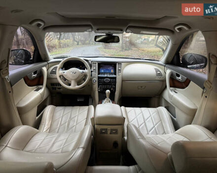 Черный Инфинити QX70, объемом двигателя 2.99 л и пробегом 154 тыс. км за 18700 $, фото 21 на Automoto.ua