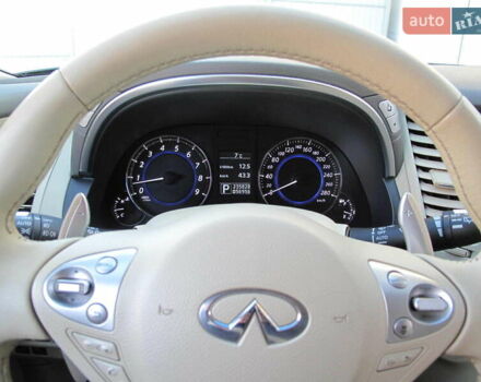 Черный Инфинити QX70, объемом двигателя 3.7 л и пробегом 235 тыс. км за 17300 $, фото 78 на Automoto.ua