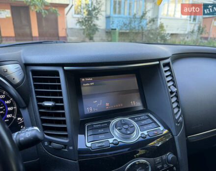 Черный Инфинити QX70, объемом двигателя 3.7 л и пробегом 185 тыс. км за 17999 $, фото 33 на Automoto.ua
