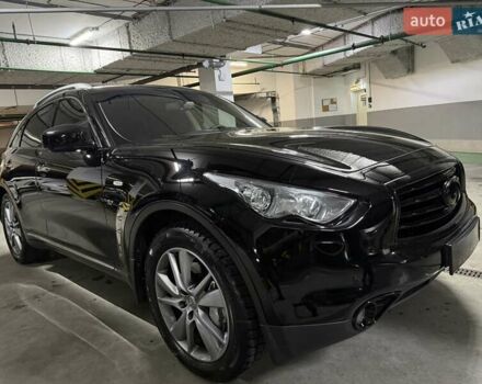 Черный Инфинити QX70, объемом двигателя 3.7 л и пробегом 151 тыс. км за 19700 $, фото 1 на Automoto.ua