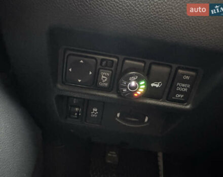 Черный Инфинити QX70, объемом двигателя 3.7 л и пробегом 185 тыс. км за 17700 $, фото 24 на Automoto.ua