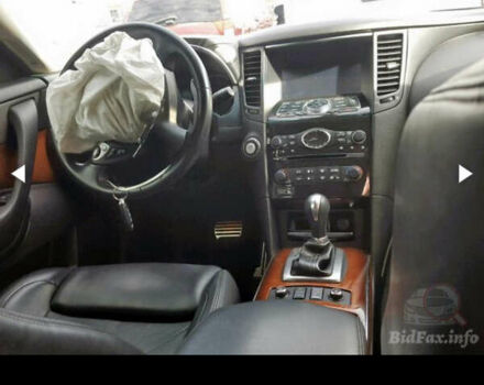 Черный Инфинити QX70, объемом двигателя 5 л и пробегом 171 тыс. км за 18900 $, фото 63 на Automoto.ua