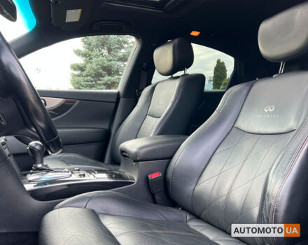Чорний Інфініті QX70, об'ємом двигуна 3 л та пробігом 165 тис. км за 18500 $, фото 17 на Automoto.ua