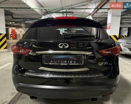 Черный Инфинити QX70, объемом двигателя 3.7 л и пробегом 151 тыс. км за 19700 $, фото 10 на Automoto.ua