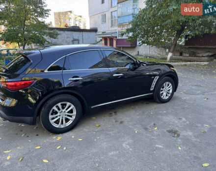 Черный Инфинити QX70, объемом двигателя 3.7 л и пробегом 185 тыс. км за 17999 $, фото 4 на Automoto.ua