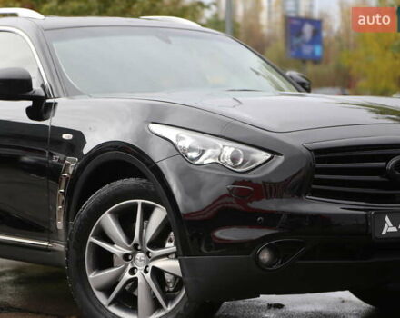 Черный Инфинити QX70, объемом двигателя 3.7 л и пробегом 150 тыс. км за 19500 $, фото 3 на Automoto.ua