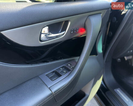 Черный Инфинити QX70, объемом двигателя 5 л и пробегом 171 тыс. км за 18900 $, фото 25 на Automoto.ua