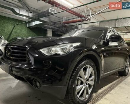 Черный Инфинити QX70, объемом двигателя 3.7 л и пробегом 151 тыс. км за 19700 $, фото 5 на Automoto.ua