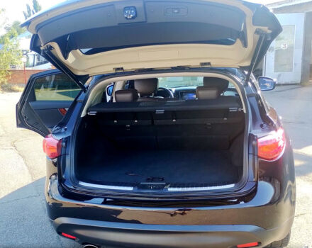 Черный Инфинити QX70, объемом двигателя 3 л и пробегом 176 тыс. км за 16500 $, фото 3 на Automoto.ua