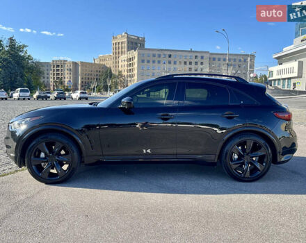 Черный Инфинити QX70, объемом двигателя 5 л и пробегом 171 тыс. км за 18900 $, фото 8 на Automoto.ua