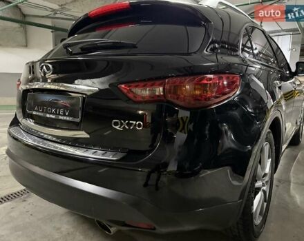 Черный Инфинити QX70, объемом двигателя 3.7 л и пробегом 151 тыс. км за 19700 $, фото 11 на Automoto.ua