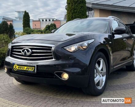 Чорний Інфініті QX70, об'ємом двигуна 3 л та пробігом 165 тис. км за 18500 $, фото 2 на Automoto.ua