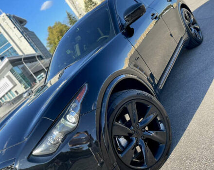 Черный Инфинити QX70, объемом двигателя 5 л и пробегом 171 тыс. км за 18900 $, фото 4 на Automoto.ua
