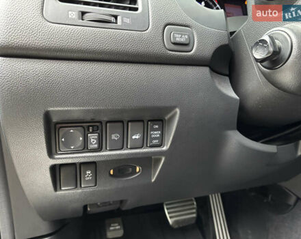 Инфинити QX70 2013 в Киеве на Automoto.ua Черный Инфинити QX70, объемом двигателя 3.7 л и пробегом 136 тыс. км за 18900 $, фото 11 на Automoto.ua