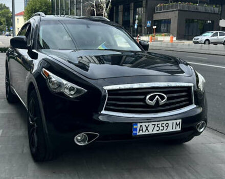 Черный Инфинити QX70, объемом двигателя 3.7 л и пробегом 170 тыс. км за 16500 $, фото 7 на Automoto.ua