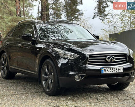 Инфинити QX70 2013 в Киеве на Automoto.ua Черный Инфинити QX70, объемом двигателя 3.7 л и пробегом 136 тыс. км за 18900 $, фото 2 на Automoto.ua