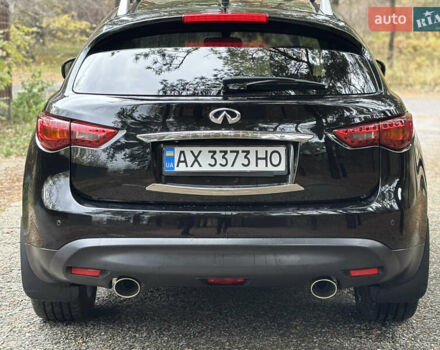 Инфинити QX70 2013 в Киеве на Automoto.ua Черный Инфинити QX70, объемом двигателя 3.7 л и пробегом 136 тыс. км за 18900 $, фото 4 на Automoto.ua