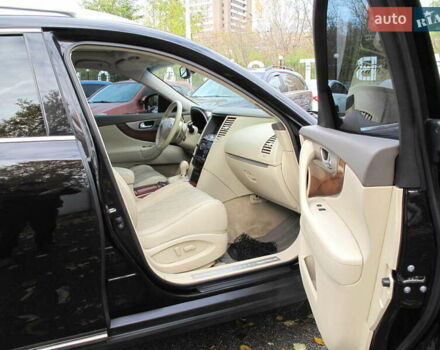 Черный Инфинити QX70, объемом двигателя 3.7 л и пробегом 235 тыс. км за 17300 $, фото 58 на Automoto.ua