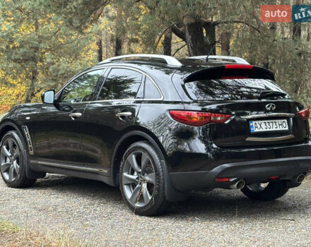 Инфинити QX70 2013 в Киеве на Automoto.ua Черный Инфинити QX70, объемом двигателя 3.7 л и пробегом 136 тыс. км за 18900 $, фото 3 на Automoto.ua