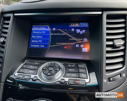 Чорний Інфініті QX70, об'ємом двигуна 3 л та пробігом 165 тис. км за 18500 $, фото 11 на Automoto.ua