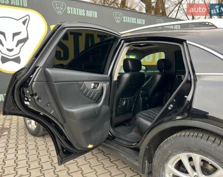 Чорний Інфініті QX70, об'ємом двигуна 3.7 л та пробігом 190 тис. км за 16900 $, фото 27 на Automoto.ua