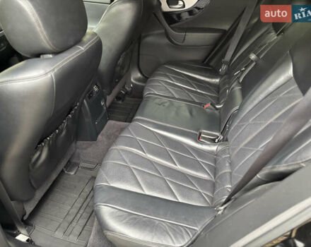 Инфинити QX70 2013 в Киеве на Automoto.ua Черный Инфинити QX70, объемом двигателя 3.7 л и пробегом 136 тыс. км за 18900 $, фото 21 на Automoto.ua