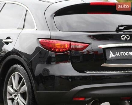 Черный Инфинити QX70, объемом двигателя 3.7 л и пробегом 150 тыс. км за 19500 $, фото 7 на Automoto.ua