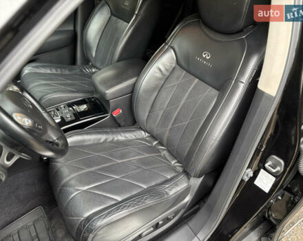 Инфинити QX70 2013 в Киеве на Automoto.ua Черный Инфинити QX70, объемом двигателя 3.7 л и пробегом 136 тыс. км за 18900 $, фото 10 на Automoto.ua
