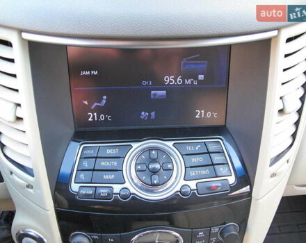 Черный Инфинити QX70, объемом двигателя 3.7 л и пробегом 235 тыс. км за 17300 $, фото 88 на Automoto.ua