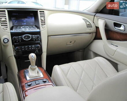 Черный Инфинити QX70, объемом двигателя 3.7 л и пробегом 235 тыс. км за 17300 $, фото 48 на Automoto.ua