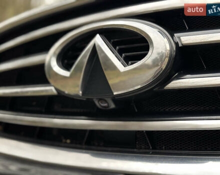 Черный Инфинити QX70, объемом двигателя 2.99 л и пробегом 154 тыс. км за 18700 $, фото 11 на Automoto.ua