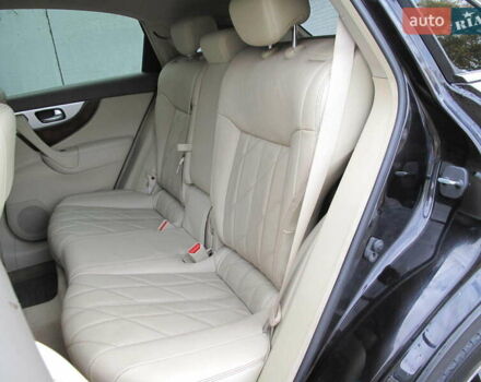 Черный Инфинити QX70, объемом двигателя 3.7 л и пробегом 235 тыс. км за 17300 $, фото 43 на Automoto.ua