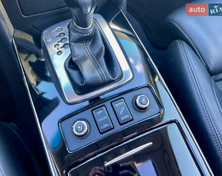 Черный Инфинити QX70, объемом двигателя 5 л и пробегом 171 тыс. км за 18900 $, фото 50 на Automoto.ua