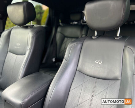 Чорний Інфініті QX70, об'ємом двигуна 3 л та пробігом 165 тис. км за 18500 $, фото 19 на Automoto.ua