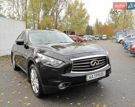 Черный Инфинити QX70, объемом двигателя 3.7 л и пробегом 235 тыс. км за 17300 $, фото 1 на Automoto.ua
