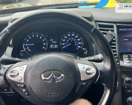 Черный Инфинити QX70, объемом двигателя 3.7 л и пробегом 170 тыс. км за 16500 $, фото 14 на Automoto.ua