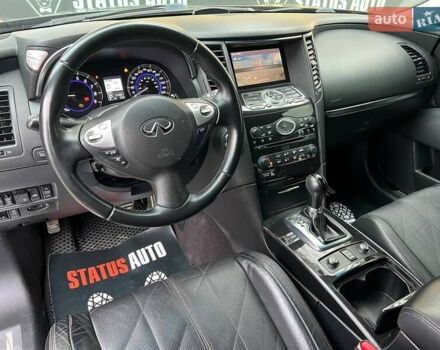 Чорний Інфініті QX70, об'ємом двигуна 3.7 л та пробігом 190 тис. км за 16900 $, фото 14 на Automoto.ua